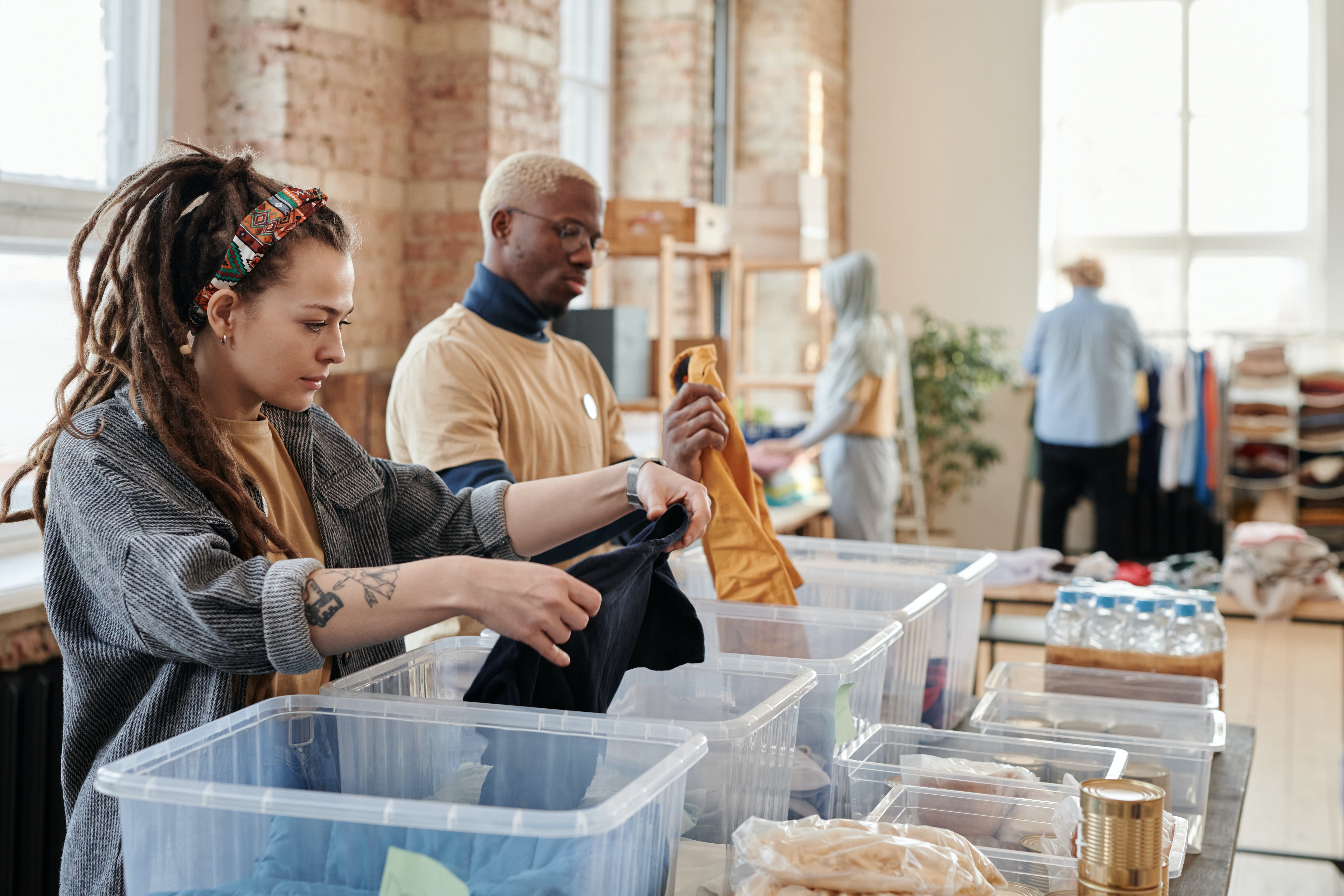 Become a Volunteer at a Food Bank Around Redmond